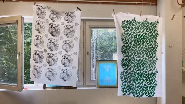 En hälsning från sommarkursen Mönster & handtryck 👋